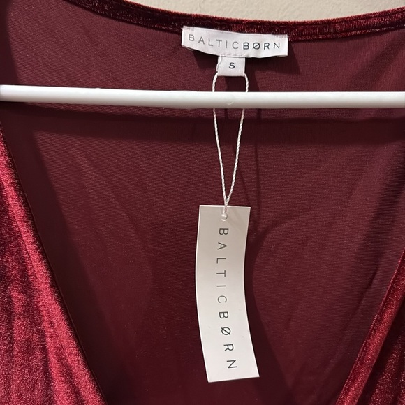 Baltic Born Red Velvet Gown - NWT - size small - wrap dress- maxi - Picture 2 of 7